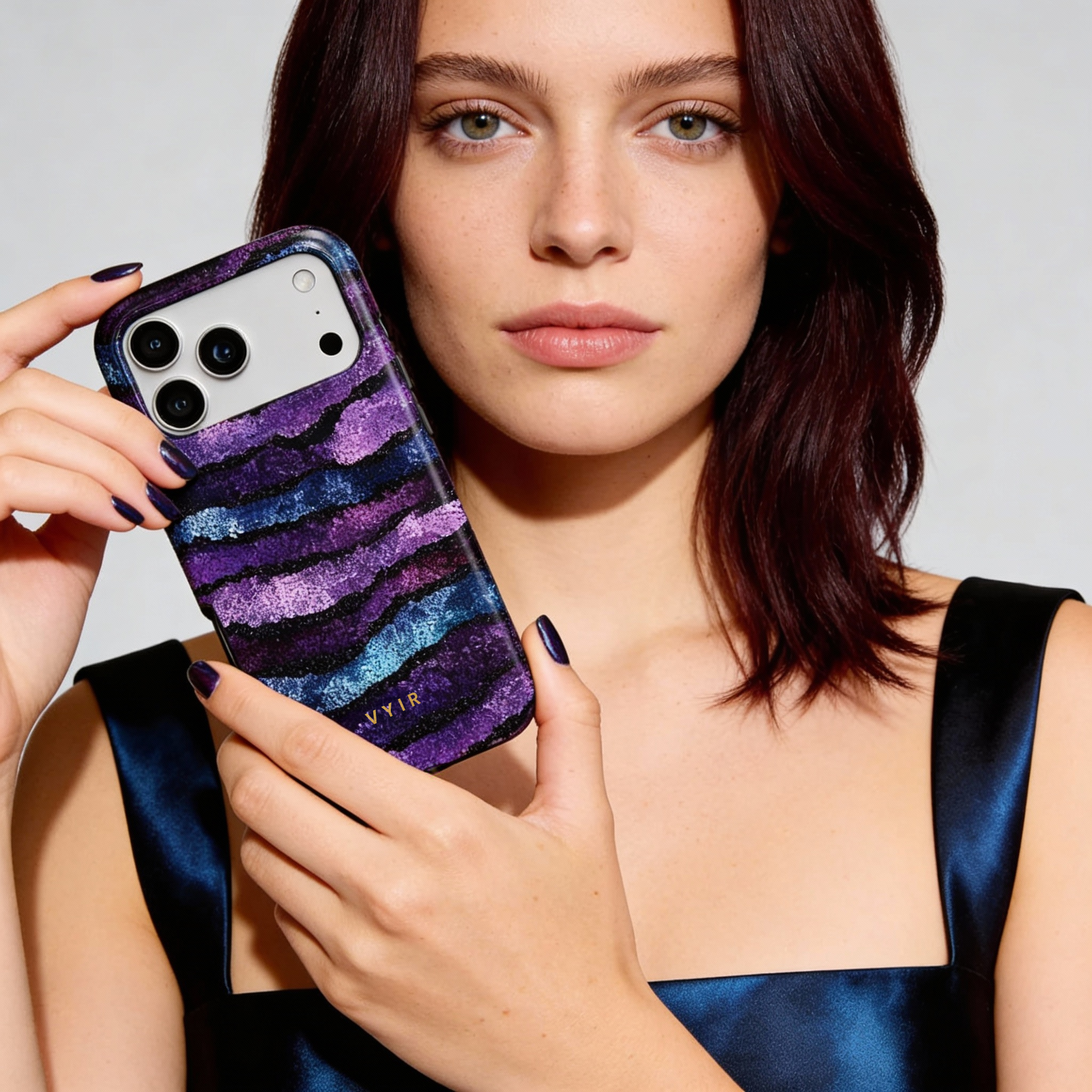 2VYIRCosmicShimmerBlueandPurpleGlitterLifestyle-ShockproofToughMagSafeiPhoneCase.png